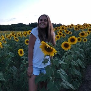 Meet your Posher, Emma